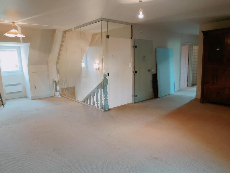 Maison - 279 m² - 8 pièces