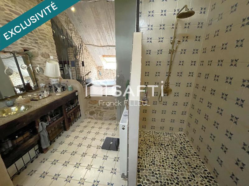 Maison - 282 m² - 8 pièces