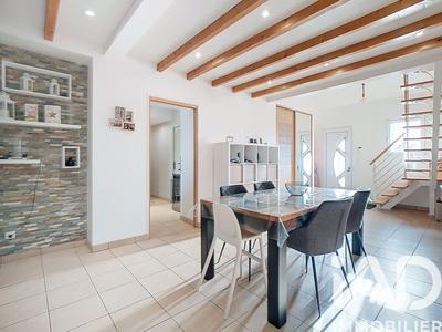 Maison - 133 m² - 8 pièces