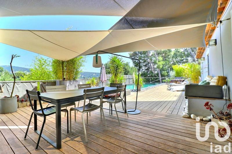 Maison - 182 m² - 5 pièces