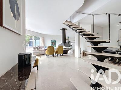 Maison - 147 m² - 4 pièces