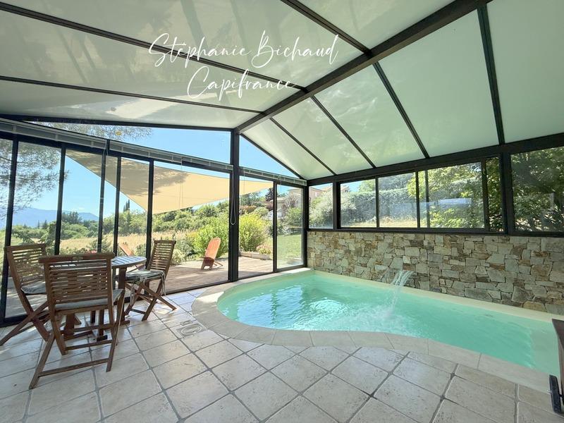 Maison - 212 m² - 7 pièces