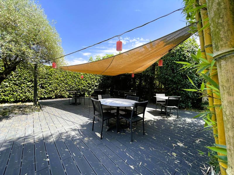 Maison - 352 m² - 8 pièces