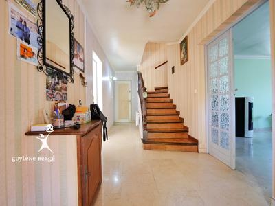 Maison - 172 m² - 6 pièces