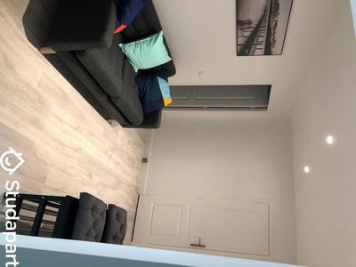 Chambre - 12 m² - 1 pièce