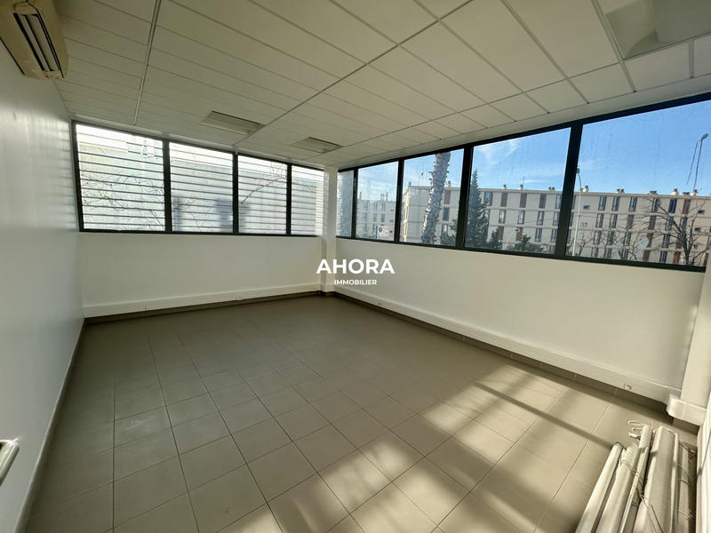 Local d'activités - 66 m²