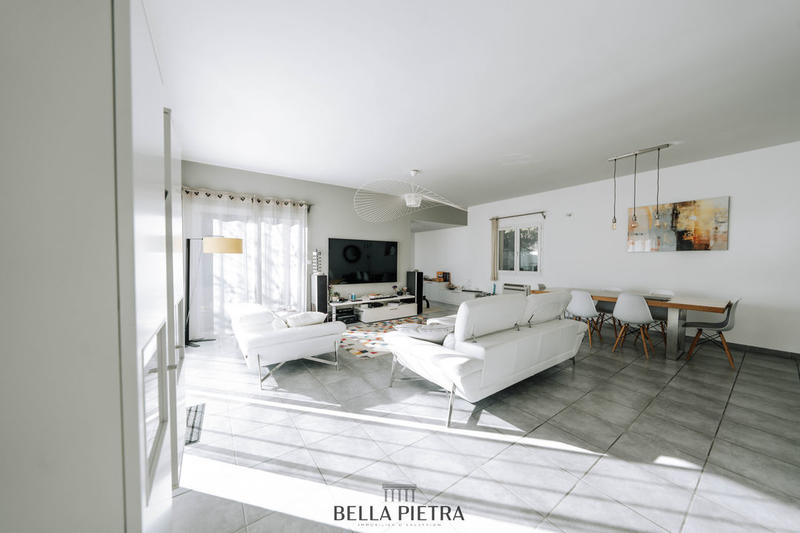 Maison - 150 m² - 6 pièces