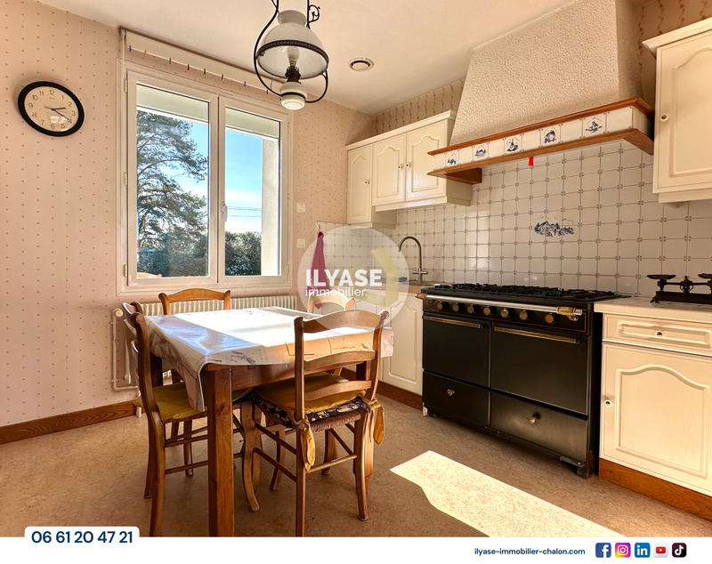 Maison - 90 m² - 6 pièces