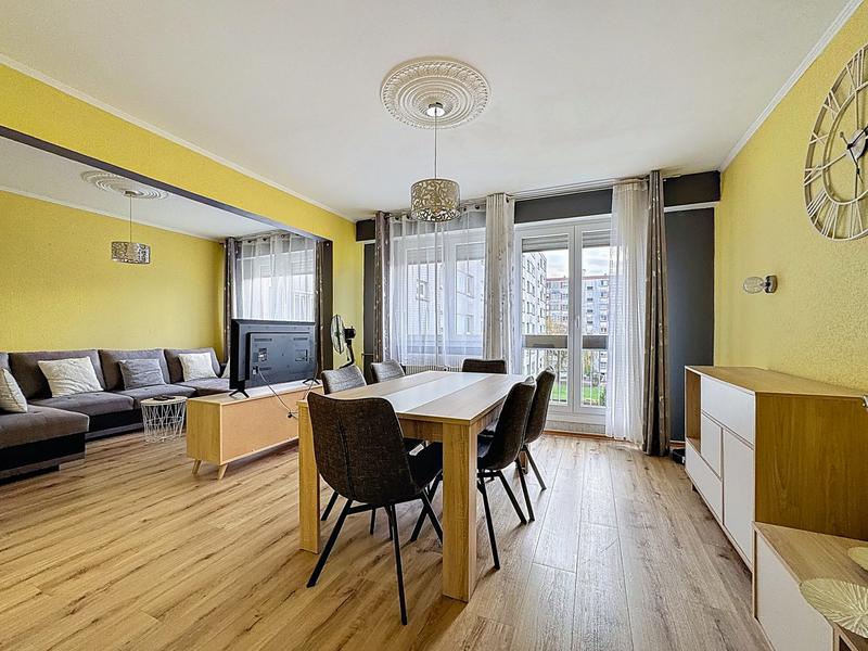 Appartement - 90 m² - 4 pièces