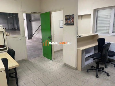 Entrepôt - 2 000 m²