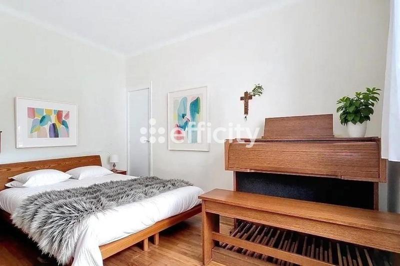 Maison - 173 m² - 7 pièces