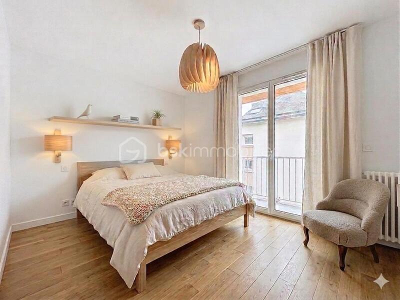 Maison de ville - 152 m² - 9 pièces