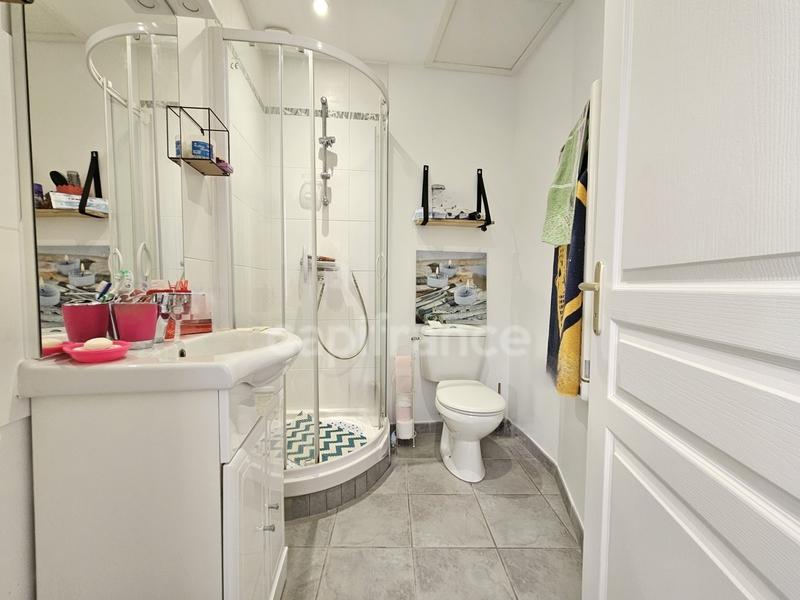 Immeuble - 240 m² - 12 pièces