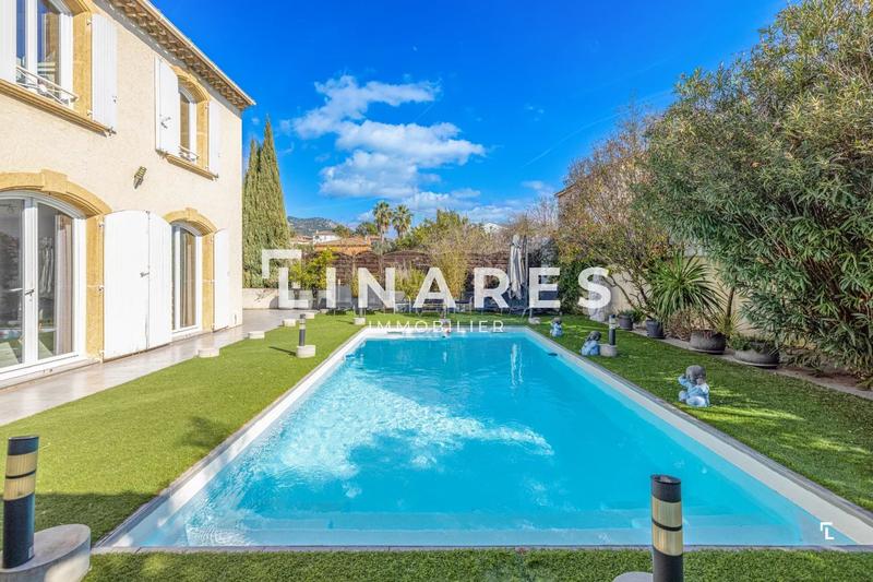 Maison - 162 m² - 5 pièces