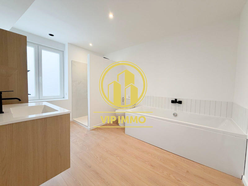 Maison - 90 m² - 6 pièces