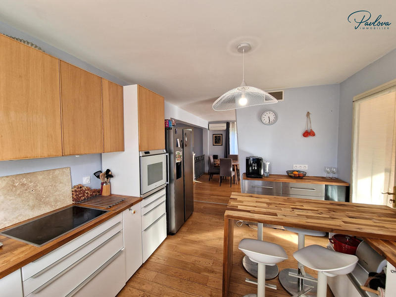 Maison traditionnelle - 128 m² - 5 pièces