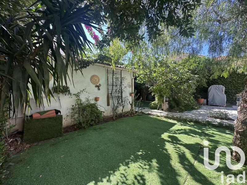 Maison - 240 m² - 8 pièces