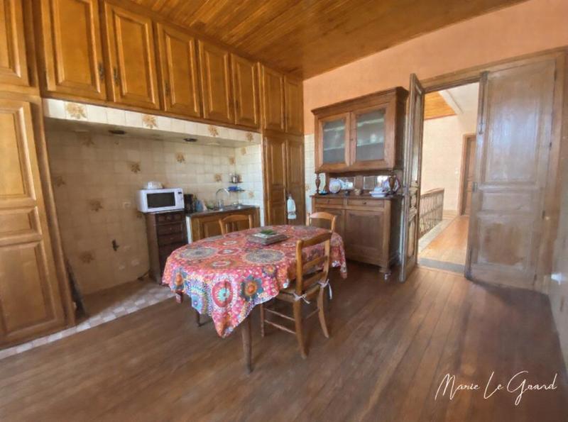 Maison - 184 m² - 7 pièces