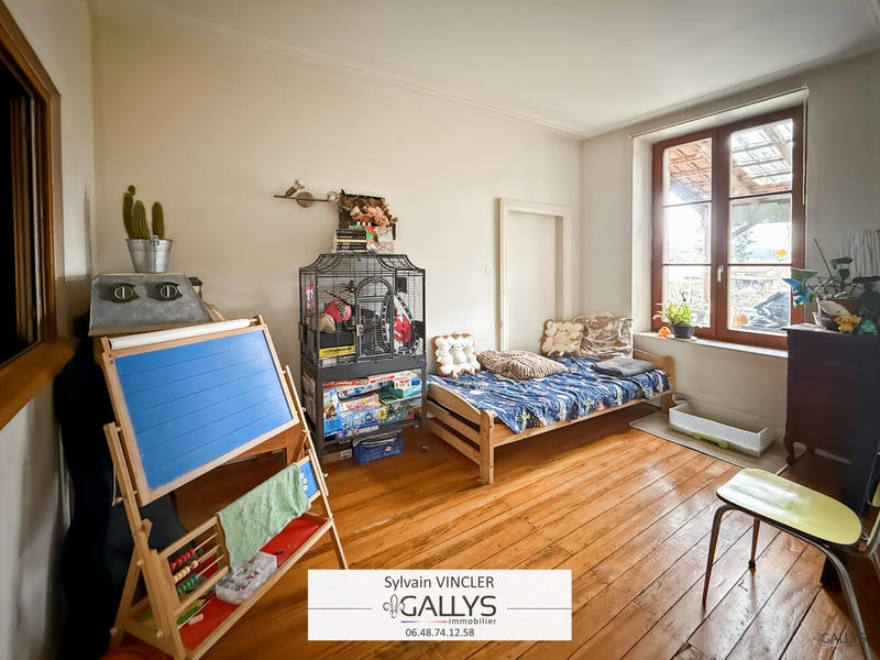 Appartement - 94 m² - 5 pièces