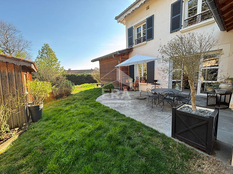 Maison - 182 m² - 6 pièces