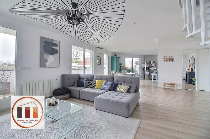 Appartement - 145 m² - 6 pièces