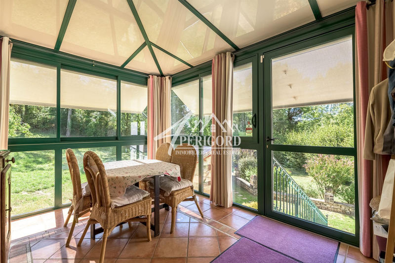 Maison - 227 m² - 14 pièces