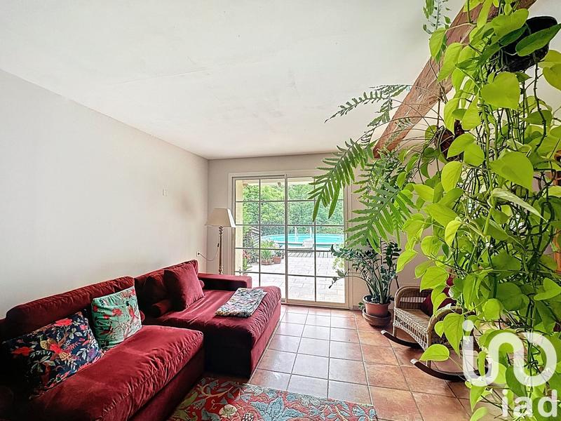 Maison - 218 m² - 8 pièces