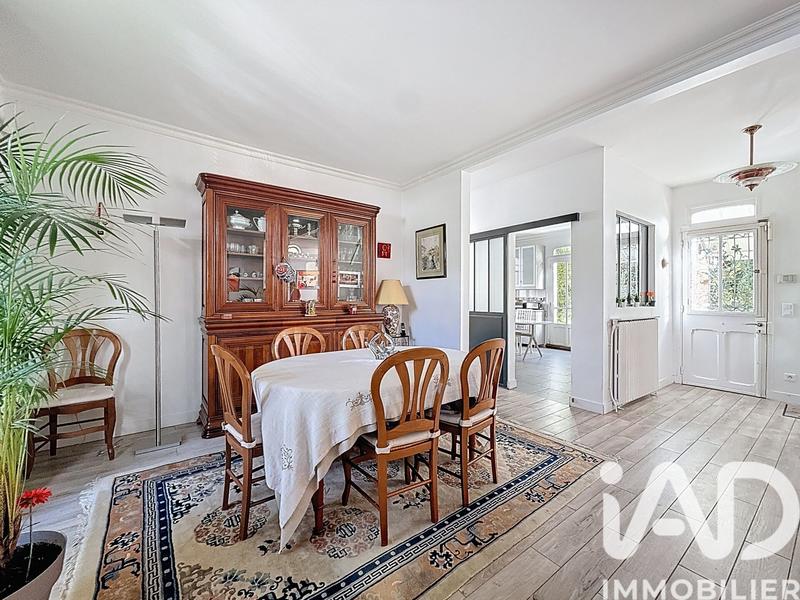 Maison - 214 m² - 7 pièces