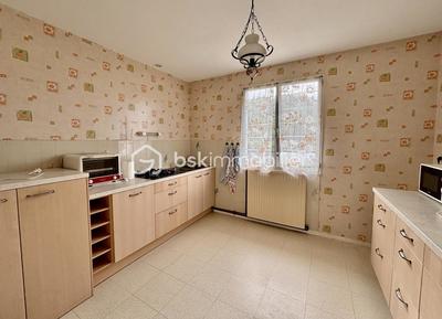 Maison - 93 m² - 5 pièces