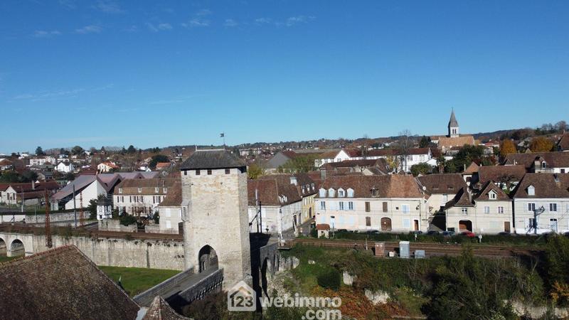 Maison - 310 m² - 10 pièces