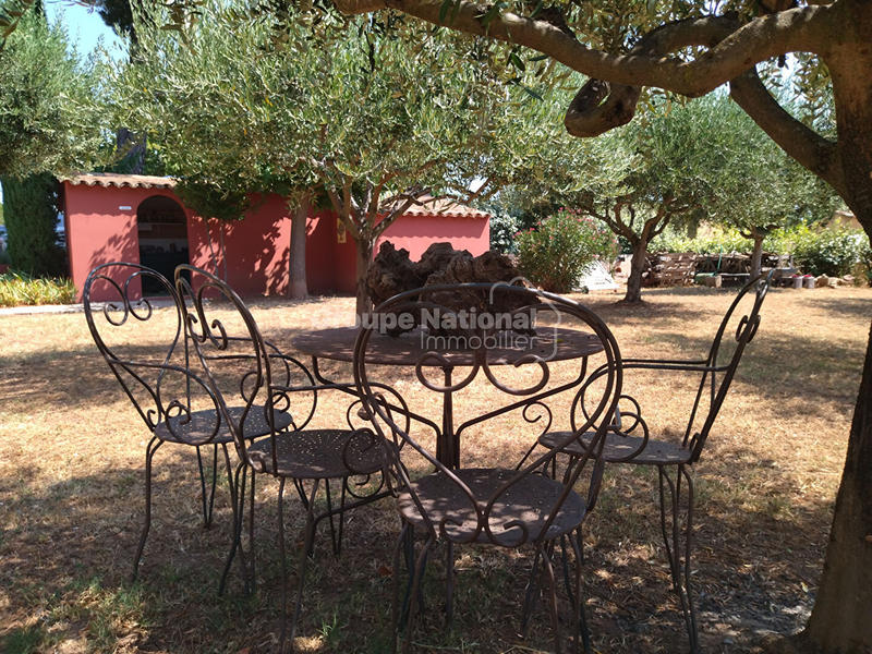 Maison - 480 m² - 20 pièces