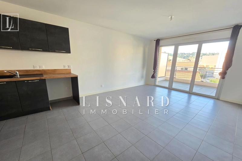 Appartement - 8 m² - 2 pièces