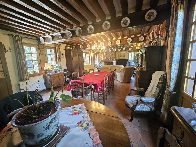 Maison traditionnelle - 176 m² - 7 pièces
