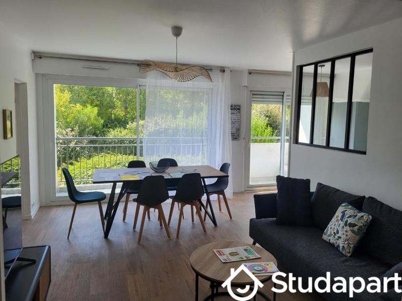 Chambre - 9 m² - 1 pièce