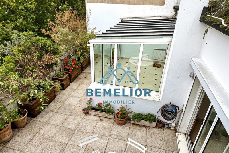 Appartement - 259 m² - 10 pièces