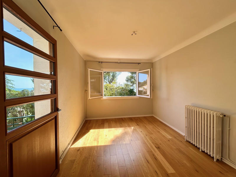 Maison - 234 m² - 9 pièces