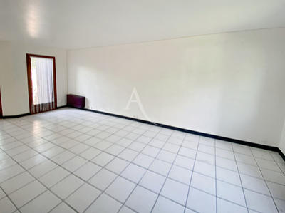 Maison - 86 m² - 5 pièces