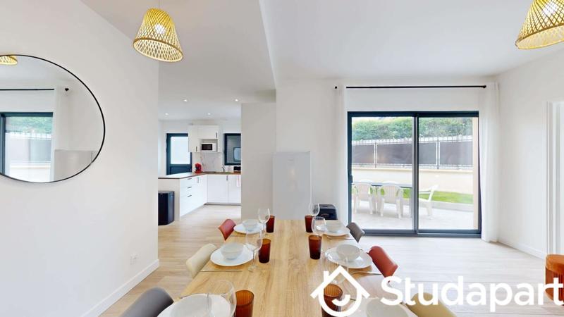 Chambre - 10 m² - 1 pièce