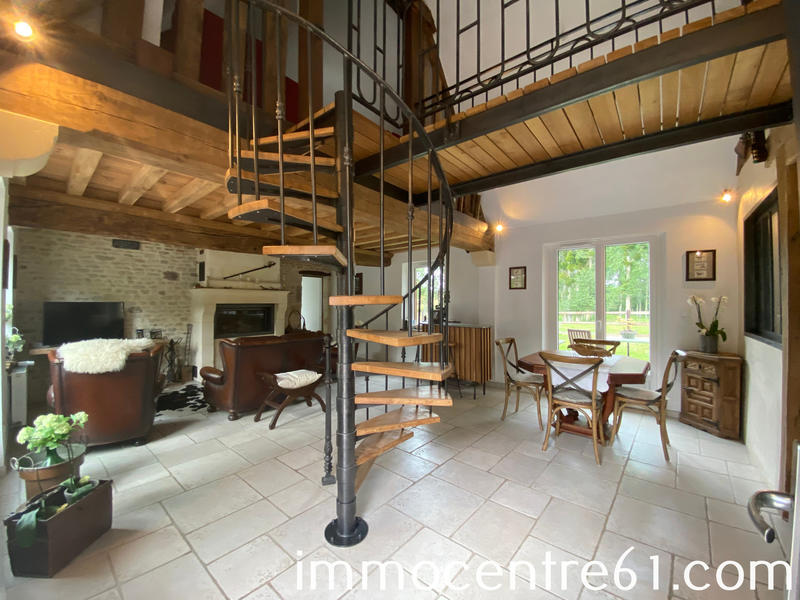 Maison - 160 m² - 6 pièces