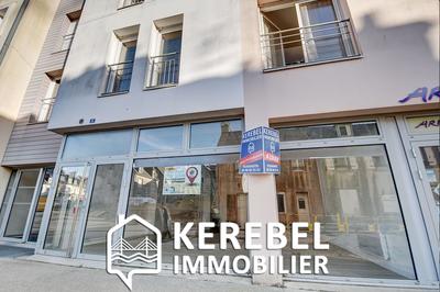 Local commercial - 93 m²