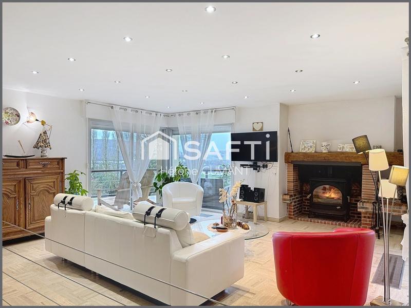 Maison - 215 m² - 9 pièces