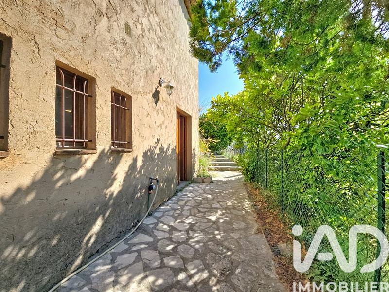 Maison - 243 m² - 8 pièces