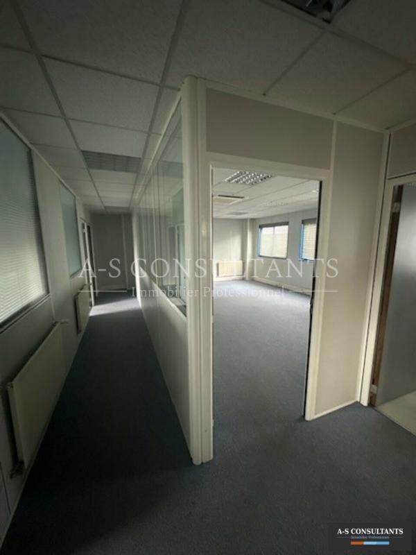 Local d'activité / Entrepôt - 670 m²