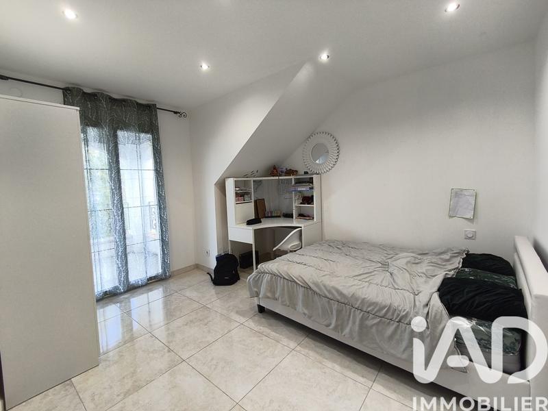 Maison - 195 m² - 7 pièces