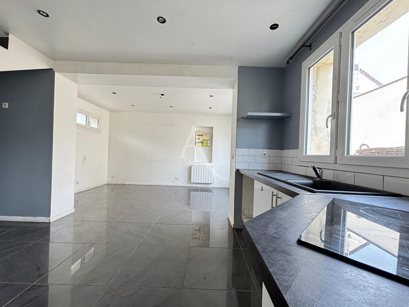 Maison - 53 m² - 23 pièces