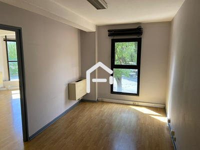 Local commercial - 149 m²