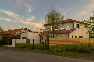 Maison - 145 m² - 6 pièces