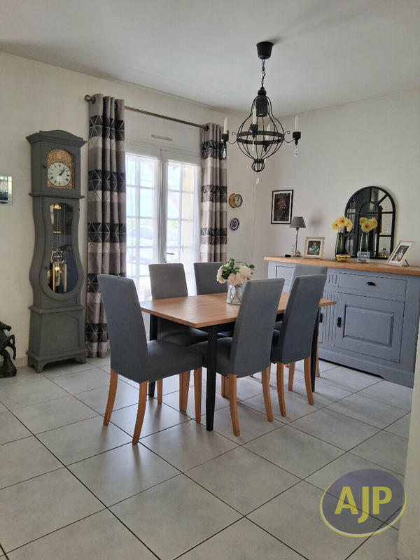 Maison - 135 m² - 6 pièces
