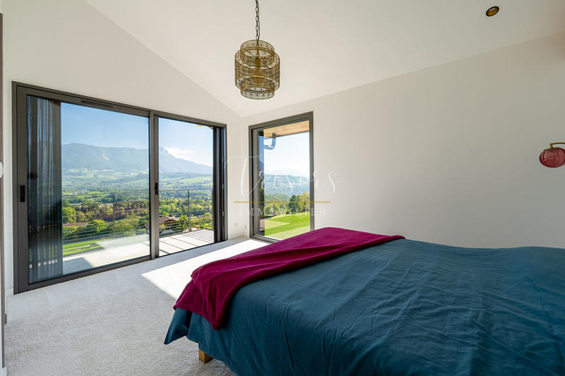 Villa - 252 m² - 7 pièces