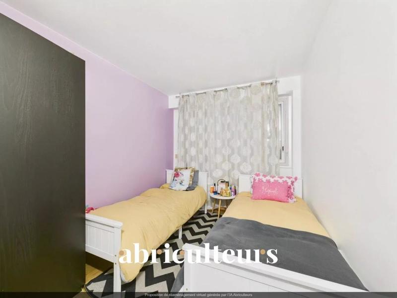 Appartement - 80 m² - 4 pièces